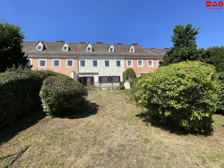 Blick von Garten zur Terasse