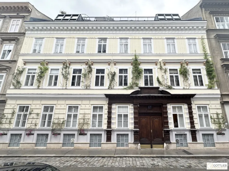 Bestlage nahe Belvedere! Luxuriöse 3-Zimmer-Erstbezug-Dachgeschoss-Wohnung mit zwei Balkonen in historischem Gebäude - Bild