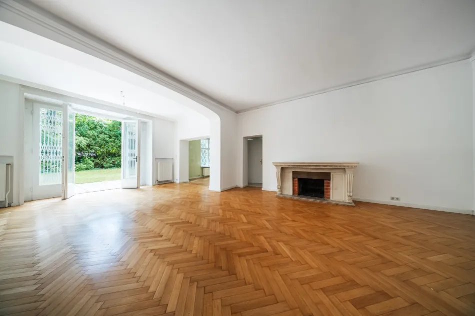 TRAUMHAFTE 5 ZIMMER WOHNUNG IM COTTAGE VIERTEL MIT GARTEN + STELLPLATZ - Titelbild
