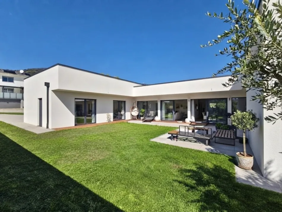 Exklusiver Bungalow in Kapfenberger Toplage – 230 m² auf einer Ebene, Doppelgarage und große Terrasse - Titelbild