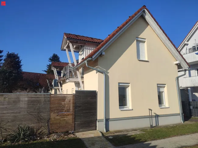Familienglück im Grünen: Helles Reihenendhaus mit sonnigen Garten! - Bild
