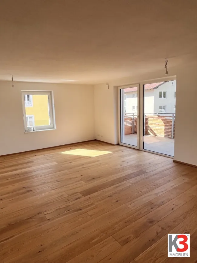 K3 - Neubau-3-Zi-Wohnung mit 2 Balkone, 2 Bäder, 2 Parkplätze und Panoramablick - Bild