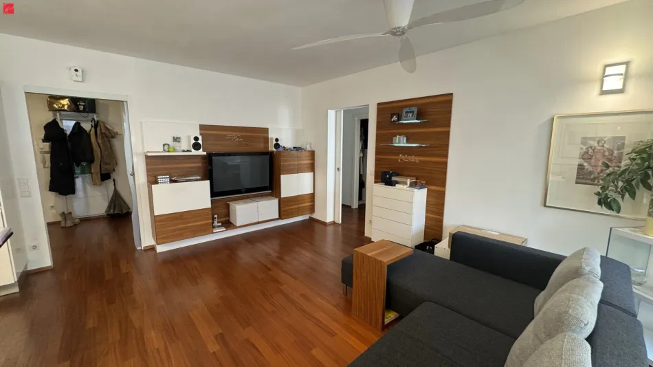 Moderne, ruhige Stadtwohnung mit Loggia und Tiefgaragenstellplatz! - Bild