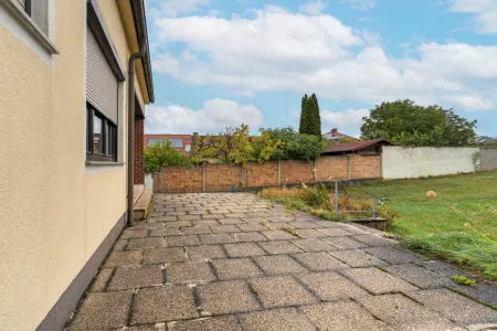 Rückseite / Terrasse
