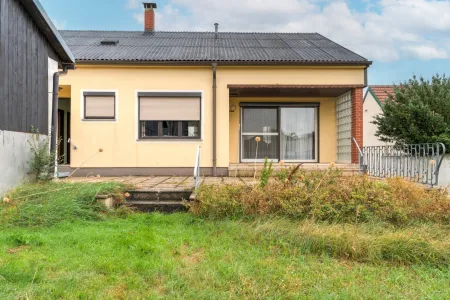 Rückseite / Terrasse