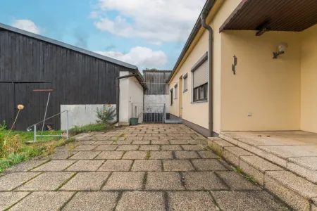 Rückseite / Terrasse