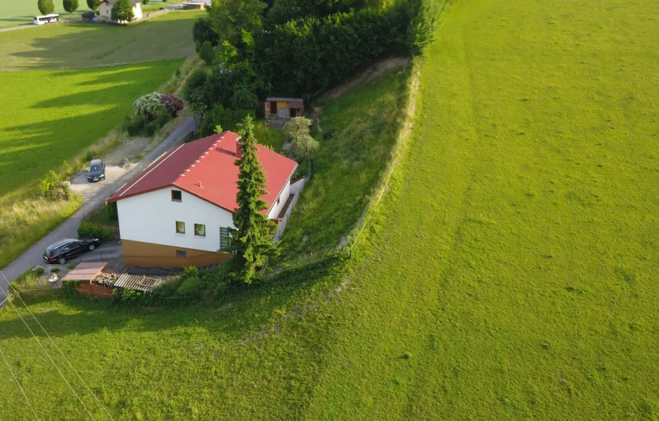 Haus in Redlham, 4 Zimmer, Balkon, Garage – Ihr Renovierungsprojekt zum Top-Preis! - Bild