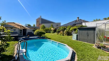 Einfamilienhaus mit Garten und Pool direkt in Podersdorf am Neusiedlersee.