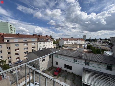 Lichtdurchflutete Dachgeschoss-Oase mit Balkon – Ihr neues Zuhause!!