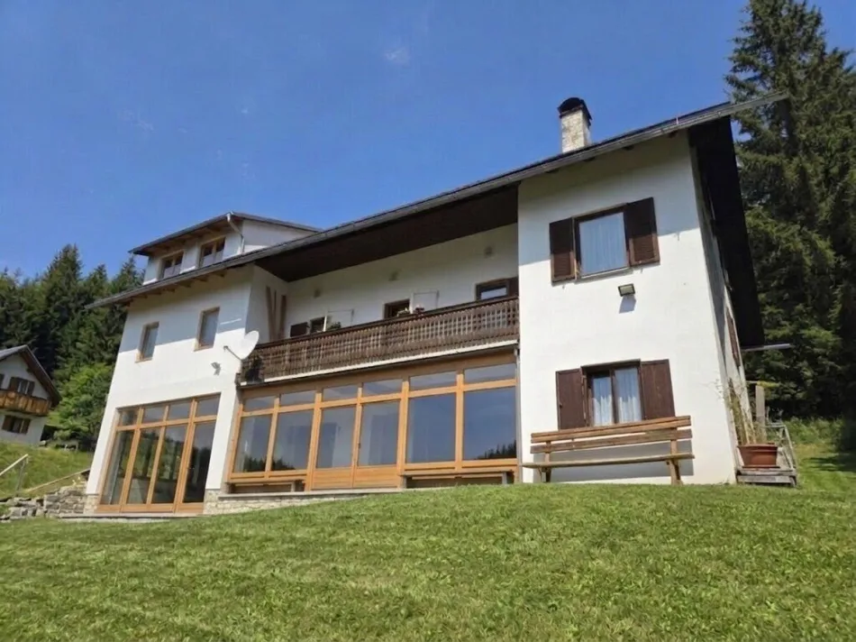 Großzügiges Landhaus auf der Wiedneralm – viel Platz, Natur und vielseitige Nutzungsmöglichkeiten - Titelbild