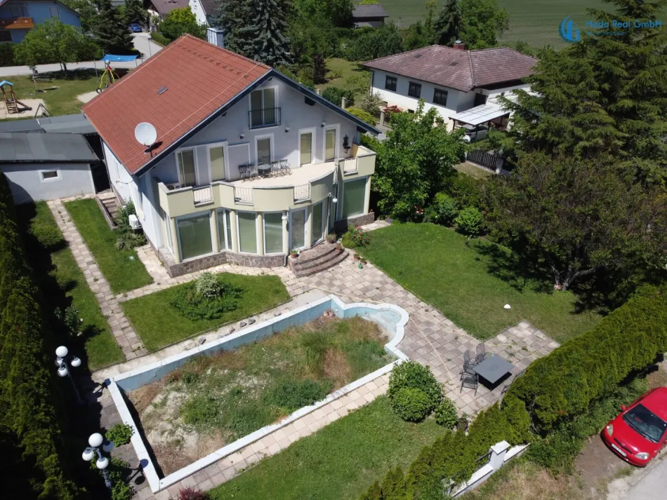 Großzügiges 7-Zimmer-Haus in Ebreichsdorf mit Terrasse, Garage & moderner Ausstattung! - Titelbild