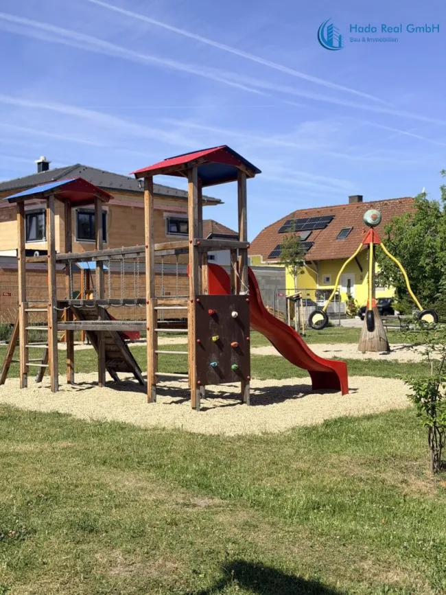 Großzügiges 7-Zimmer-Haus in Ebreichsdorf mit Terrasse, Garage & moderner Ausstattung! - Bild