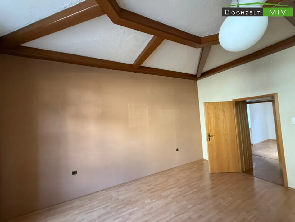 Charmante Wohnung in Eisenerz mit Einbauküche und Kamin - Bild