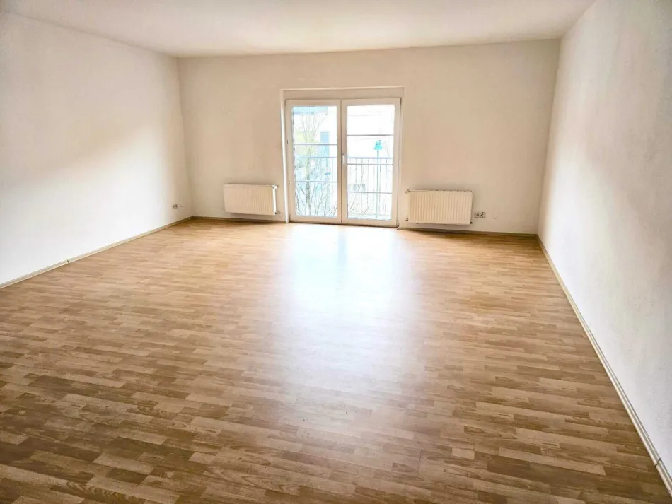 Großzügige 1,5-Zimmer-Whg am Hauptplatz Jennersdorf - Titelbild