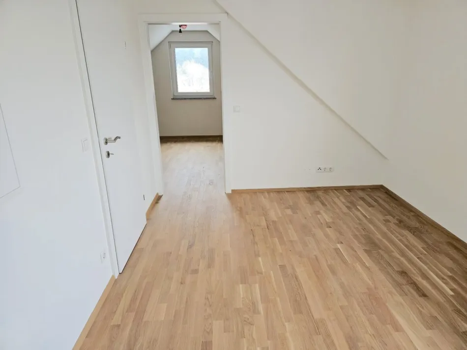 Sonnige 2 Zimmer Wohnung mit Wohnküche - Bild