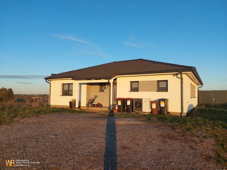 Fernblick-Bungalow-Neubau 2022, Großer Garten, 4 Zimmer - Bild