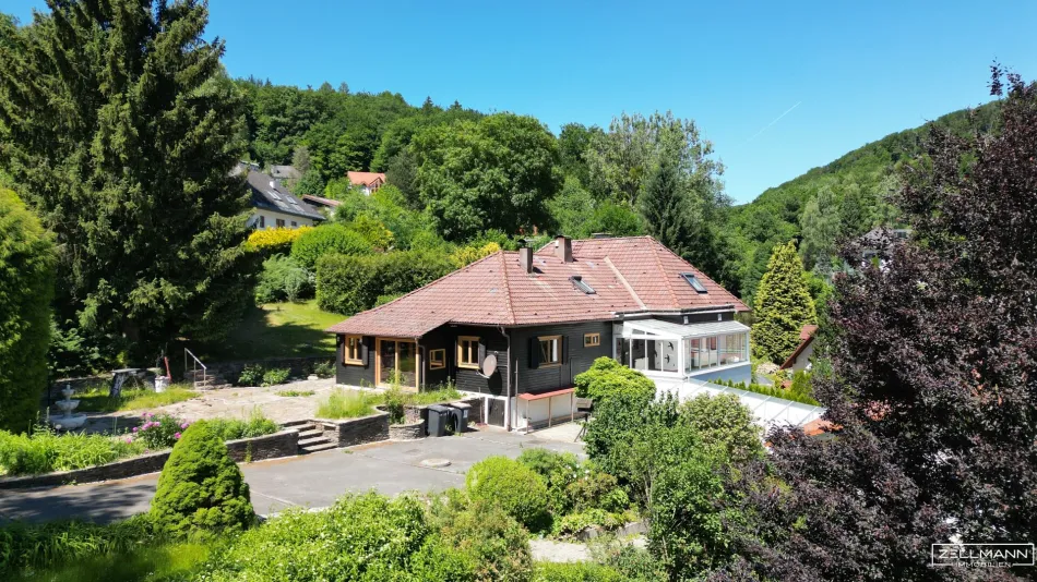 MAUERBACH-STEINBACH | Außergewöhnliche Liegenschaft in idyllischer Ruhe- & Parklage auf bis zu 4.242 m² Grund | ZELLMANN IMMOBILIEN - Bild