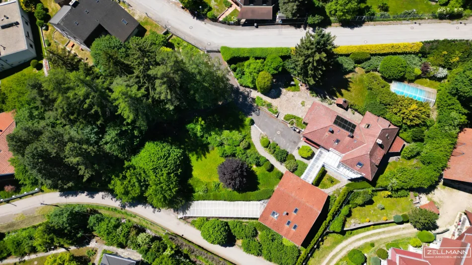 MAUERBACH-STEINBACH | Außergewöhnliche Liegenschaft in idyllischer Ruhe- & Parklage auf bis zu 4.242 m² Grund | ZELLMANN IMMOBILIEN - Bild