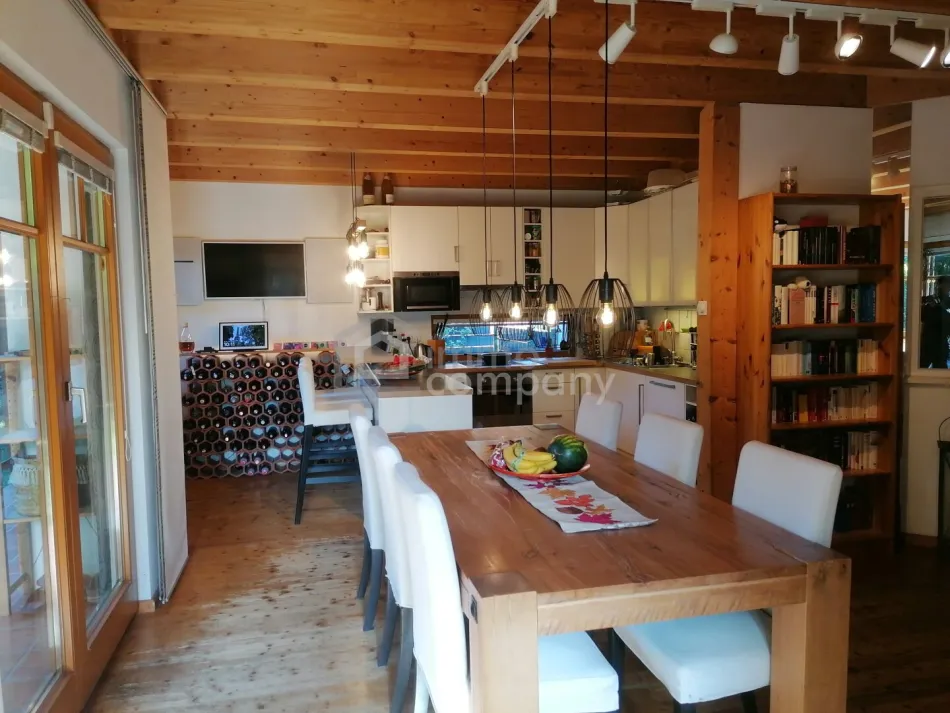 Modernes Öko-Fertigteilhaus mit großem Grundstück, PV-Anlage, Luftwärmepumpe & idyllischem Garten in Markt Piesting - Bild