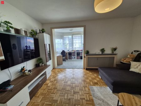 Sonniges Familienzuhause mit Loggia
