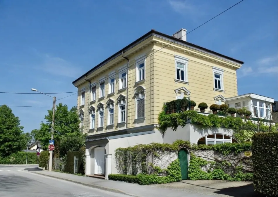 Besonderes Dachgeschoss in Salzburg-Riedenburg - Titelbild