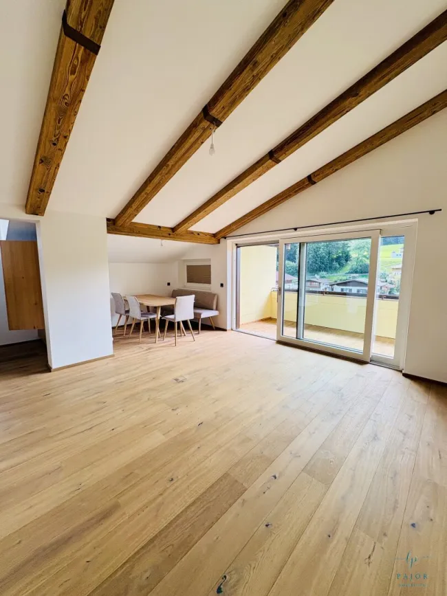 Mit Stil, Charme und Ski - 3 Zimmer - Loggia - Garage - Bergblick - Bild