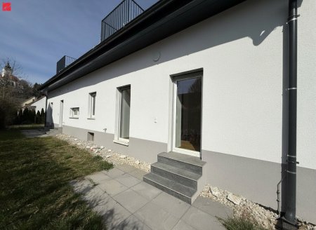 Lichtdurchflutete Erstbezugswohnung mit Garten!