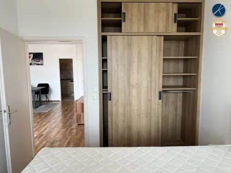 Schlafzimmer rückwärts mit Einbauschrank