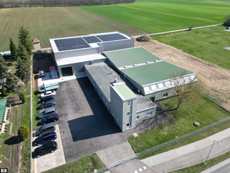 Sehr gepflegte Betriebsliegenschaft mit 6700m2 Grundstücksfläche - Titelbild