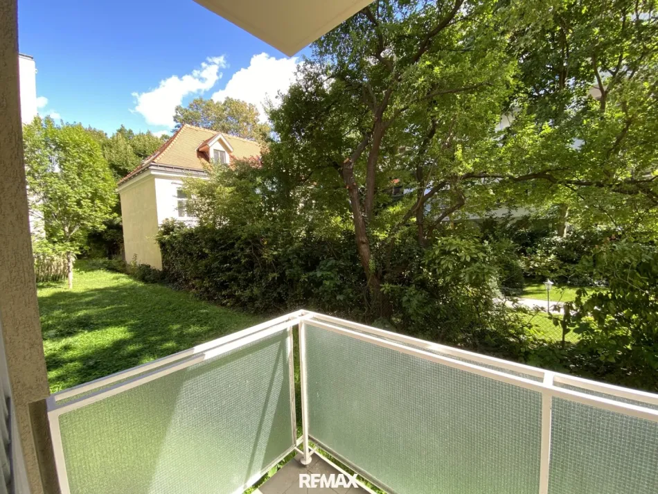 Hofseitige Balkonwohnung mit Grünblick im Währinger Ursulinenhof! - Titelbild