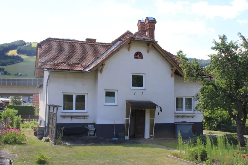 Einfamilienhaus in 8650 Kindberg mit großem Garten, Garage & viel Potenzial - Bild
