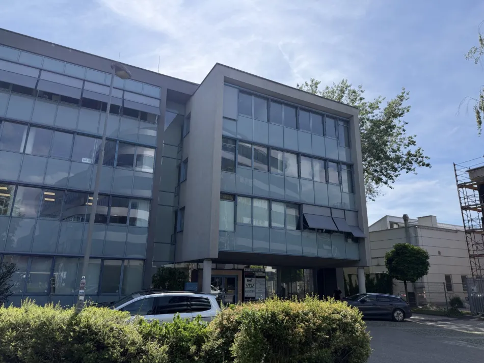 Moderne günstige Büroräume in Linz: 149,9 m², neuwertig, Top-Ausstattung! - Titelbild
