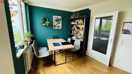 Charmante 2-Zi-DG-Wohnung mit Loggia, Garage & Sauna