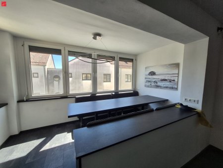 NEUER PREIS: kernsanierte 3-Zimmer-Wohnung mit südseitiger Loggia