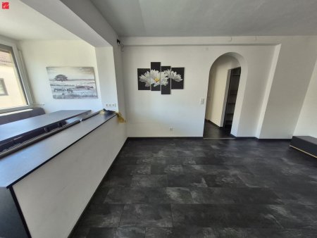 NEUER PREIS: kernsanierte 3-Zimmer-Wohnung mit südseitiger Loggia