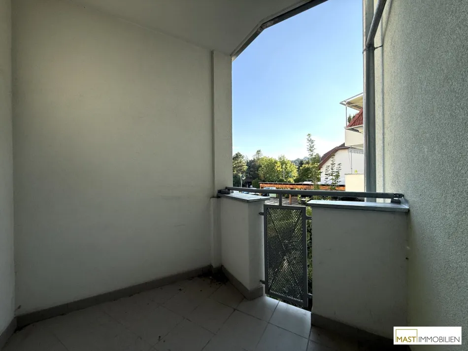 Sehr gepflegte 3 Zimmer Wohnung in attraktiver Lage von Bad Vöslau - Bild