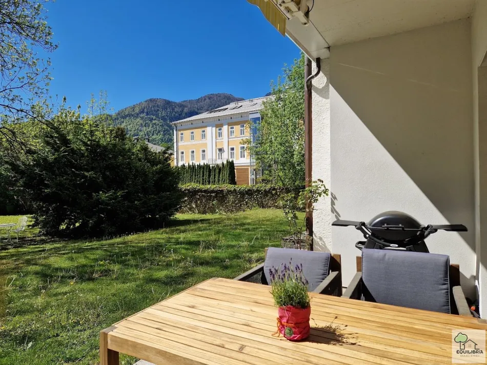 BAD ISCHL - ABSOLUTE TOP-LAGE MIT SIRIUSKOGEL-BLICK - Barrierefreie Terrassenwohnung mit TG-Platz - Titelbild