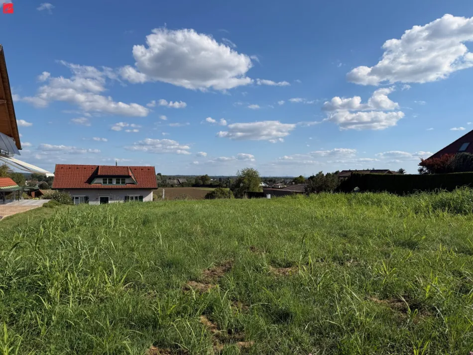 Ebenes Grundstück mit wunderschönem Ausblick - Bild