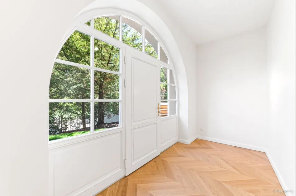 Familientram grosszügige Gartenwohnung mit Terrassen & Garagen in 1130 Wien - Bild
