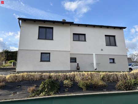 Familienfreundlich: „Idyllisches Familienglück mit großem Garten in Ruhelage“!