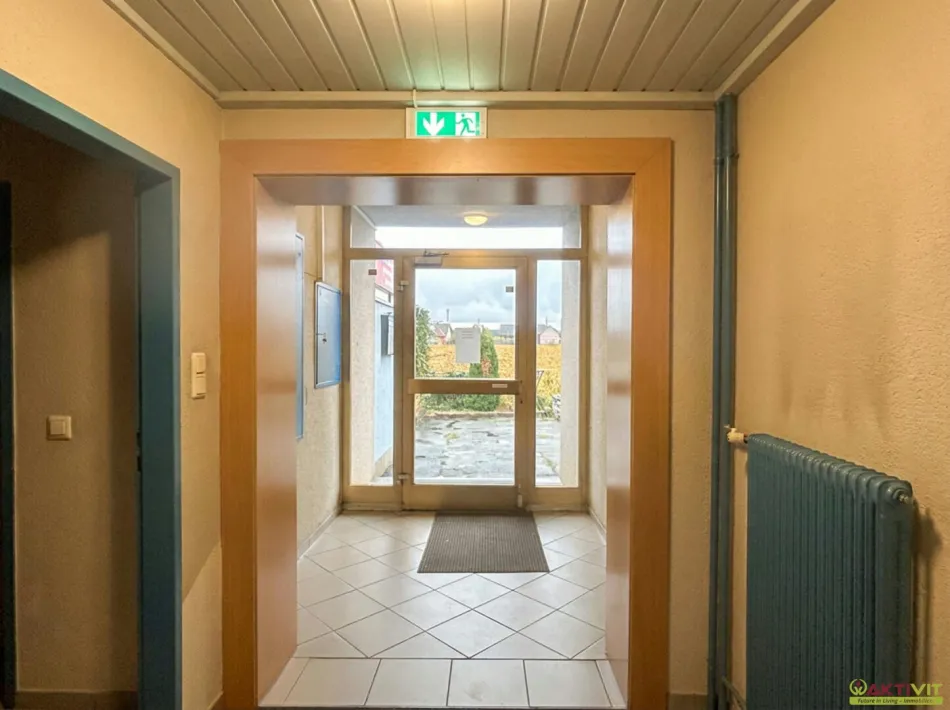 Vielseitig nutzbares Gewerbeobjekt mit ca. 1.100 m² Stellplatzfläche - Bild