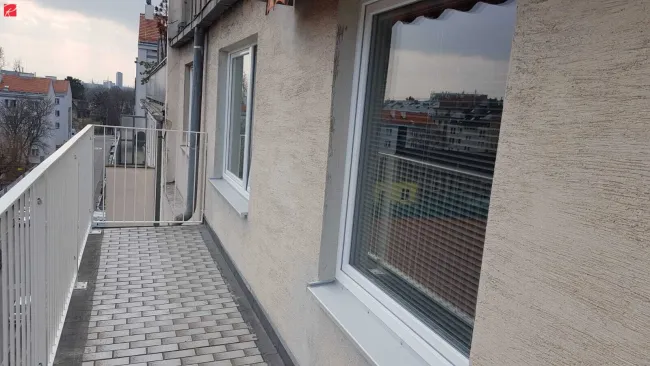 Fernblick Terrassenwohnung in zentraler Lage! - Titelbild