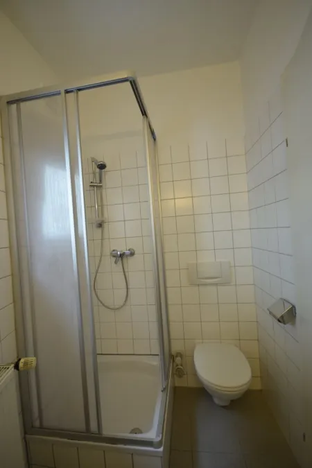 Dusche - Kleine gediegene Garconiere Miete Schallmoos Salzburg