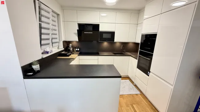 Charmante 3-Zi-EG-Wohnung mit Balkon & Garage - Bild