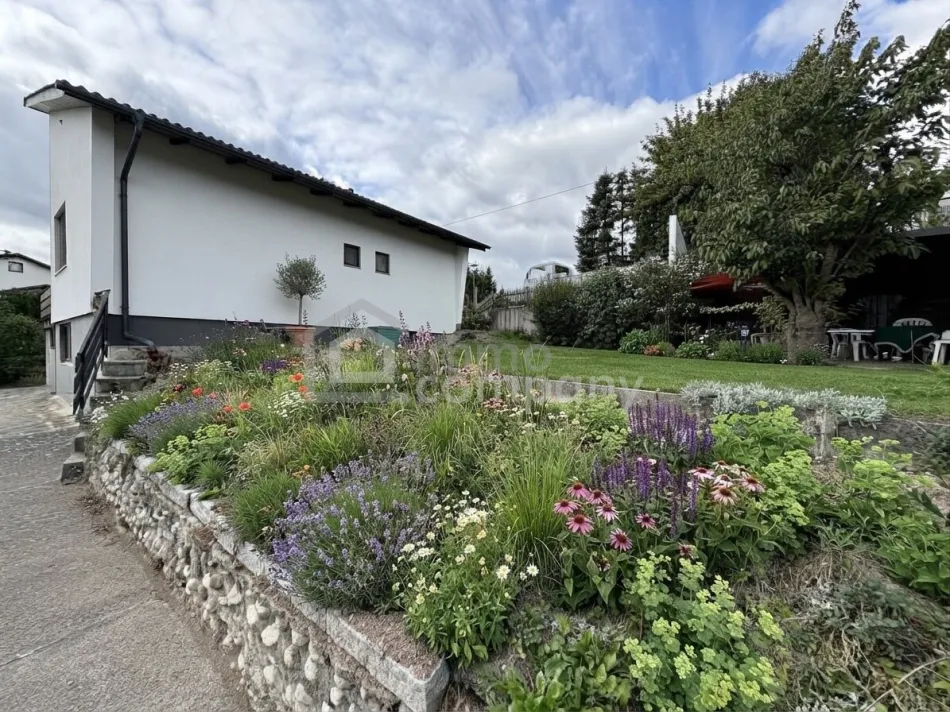 Einfamilienhaus mit 710m² Grund - Titelbild