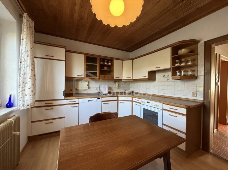 Einfamilienhaus mit 710m² Grund - Bild