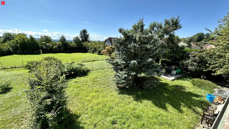 Riesige 10 Zimmer Doppelhaushälfte mit 400 m² Garten nahe Wien - Titelbild