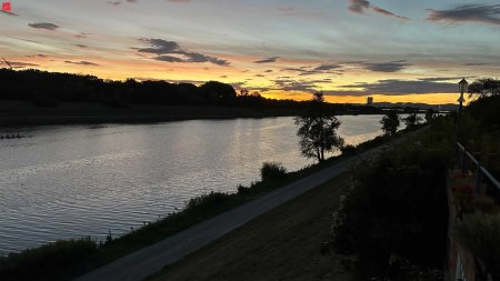 Restaurant + Wohnung - Freizeitoase an der neuen Donau (Sommerbetrieb)