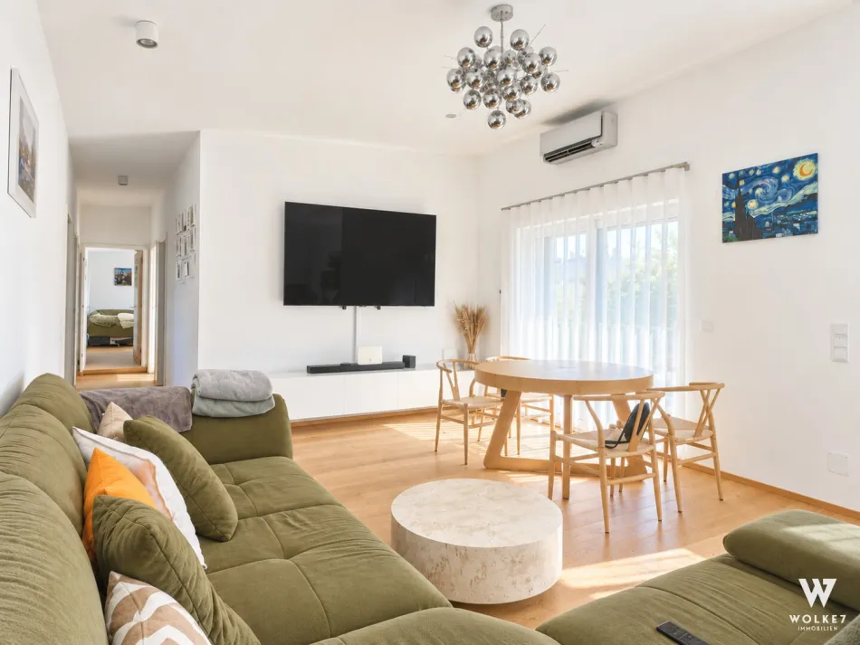 Exklusive Dachgeschosswohnung mit ca. 27 m² Dachterrasse & hochwertiger Ausstattung - Titelbild