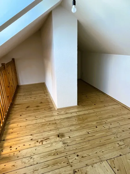 Helle 3-Zimmer-Galeriewohnung in Uni-Nähe